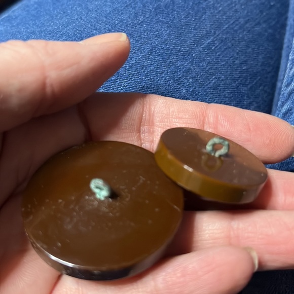 two bakelite buttons patina different sizes for sweater or winter coat - Picture 4 of 8
